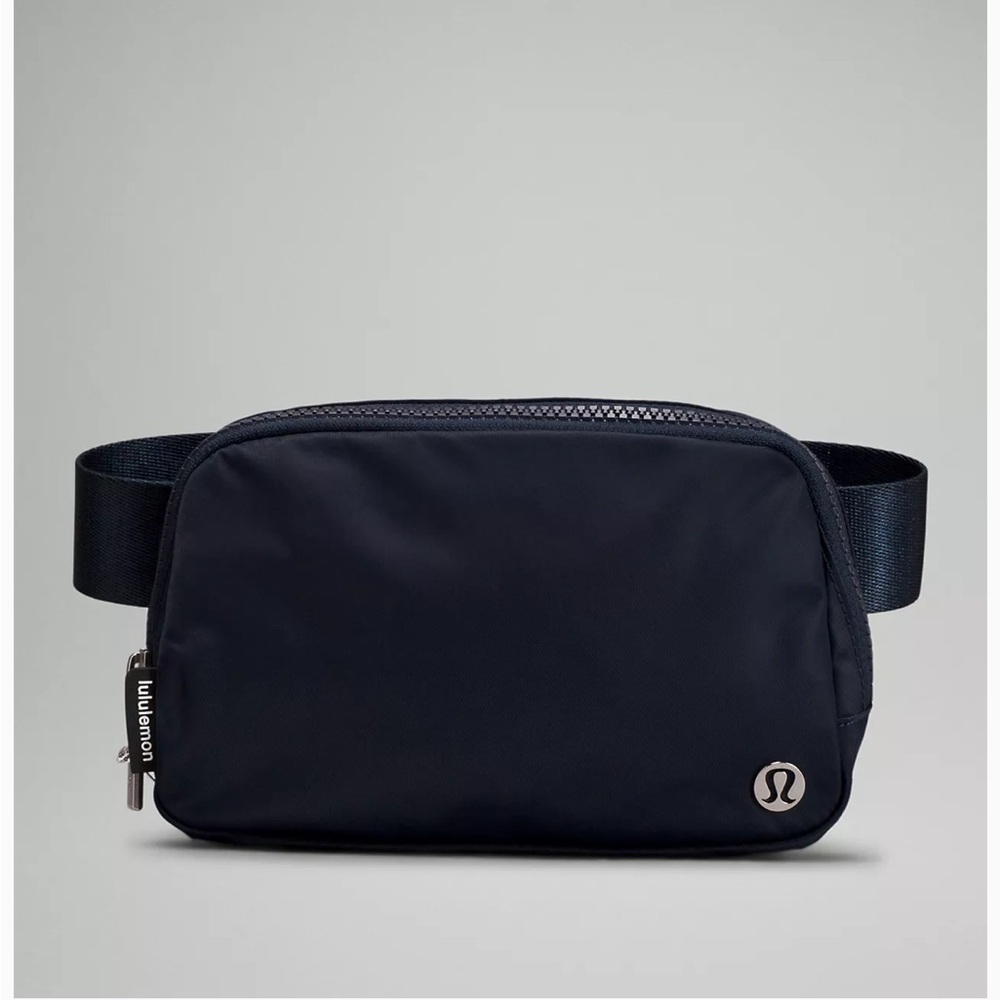 Lululemon belt bag